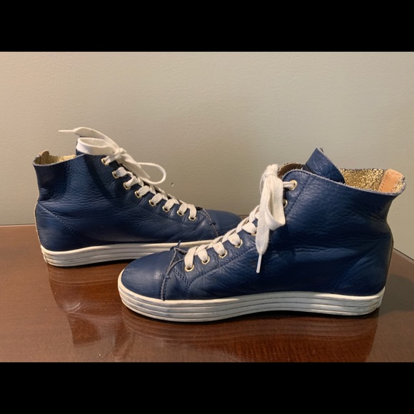 Gorgeous Blue and Gold HOGAN luxurious Sneakers! - Picture 4 of 5